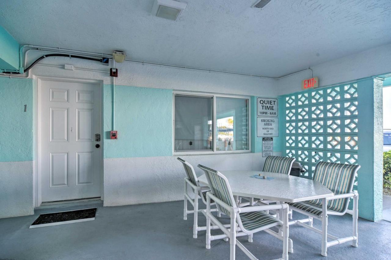 Idyllic Pass-A-Grille Studio - Walk To The Beach! セント・ピート・ビーチ エクステリア 写真
