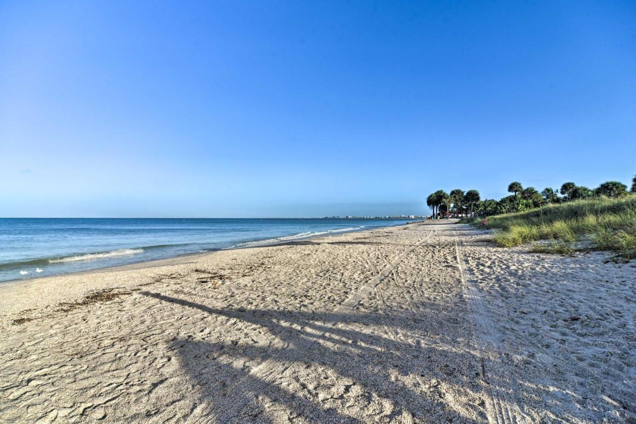 Idyllic Pass-A-Grille Studio - Walk To The Beach! セント・ピート・ビーチ エクステリア 写真